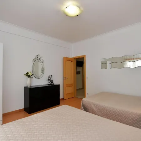 Coastal Haven - Holiday Close To Beach Appartamento Nazaré